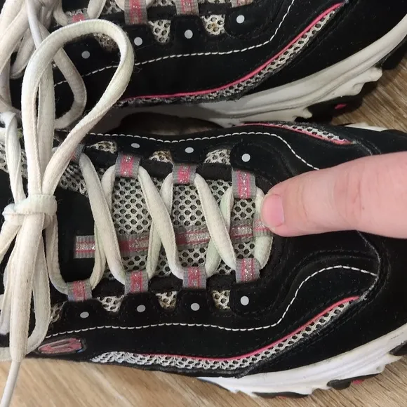 Skechers D'Lites Black and White 🖤😃🩷🤍Sneakers Women's size 7.5