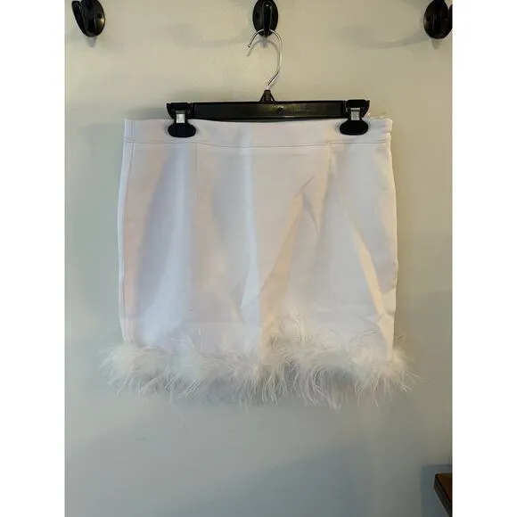 Skirt &amp; Top Set Main Strip 2 Piece White Feather Trim SizeLarge NEW Wedding Bach