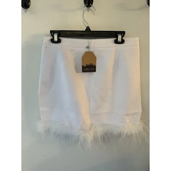 Skirt &amp; Top Set Main Strip 2 Piece White Feather Trim SizeLarge NEW Wedding Bach