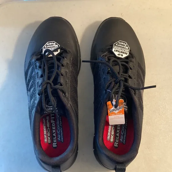 Slip Resistant Skechers NWT Relaxed Fit Air Cooled Memory Foam Black Shoes Sz 7