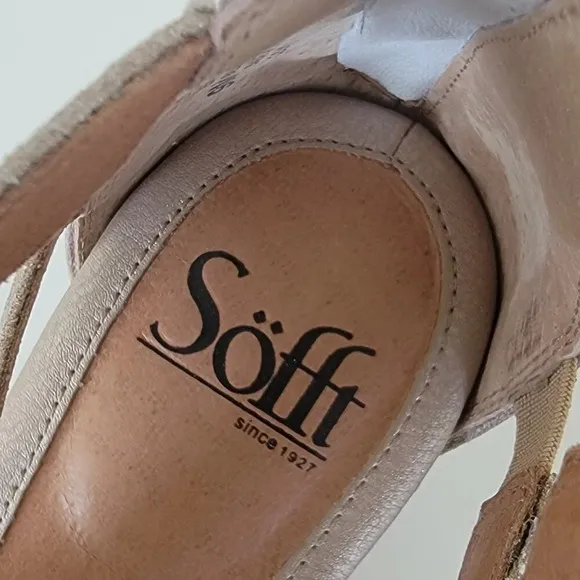 Sofft Leather Sandals Womans Size 9 Gold Strappy Comfort Shoes