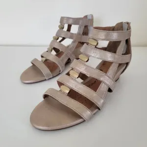 Sofft Leather Sandals Womans Size 9 Gold Strappy Comfort Shoes