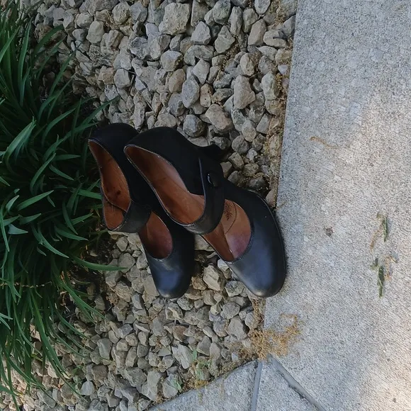 SOFFT MARY JANE Elegant Black Women's Heels SZ 9