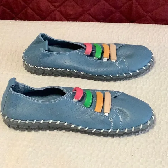 Soft leather women shoe Sz 39