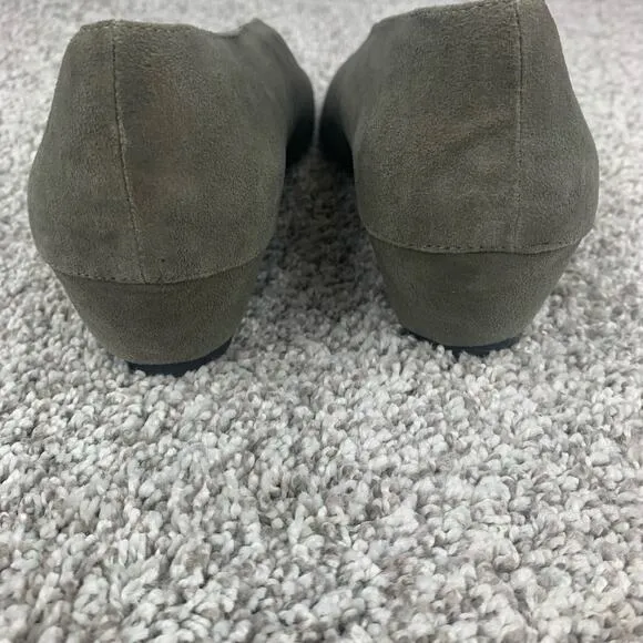 Soft surroundings Shoes Women Size 8.5 Gray Suede Fabrizia Pointed Toe Wedge