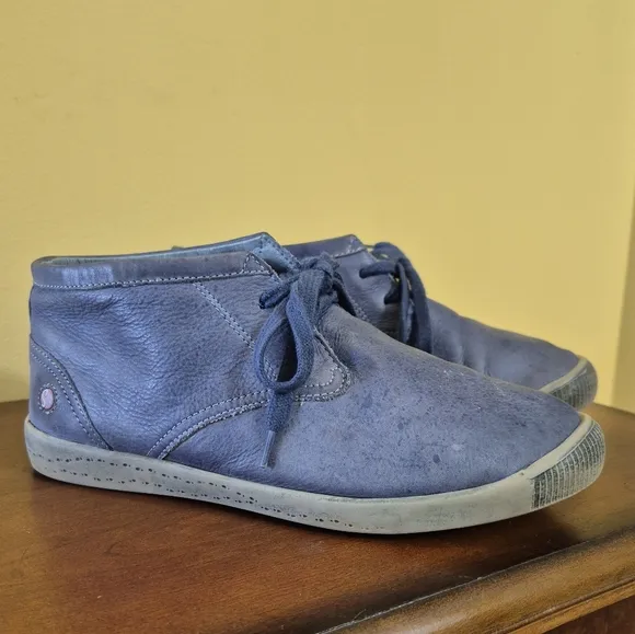 Softinos By Fly London Isleen High Top Lace Up Soft Leather Sneakers(38)7.5