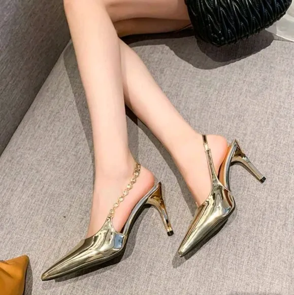 Spring/Summer New Design Pointy Toe Gold Rhinestone Decor Chain Detail High Heel