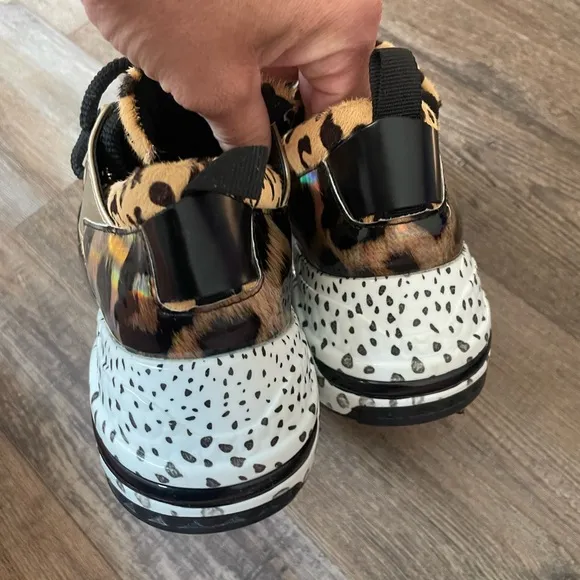 Steve Madden Cliff Sneakers 7.5/8