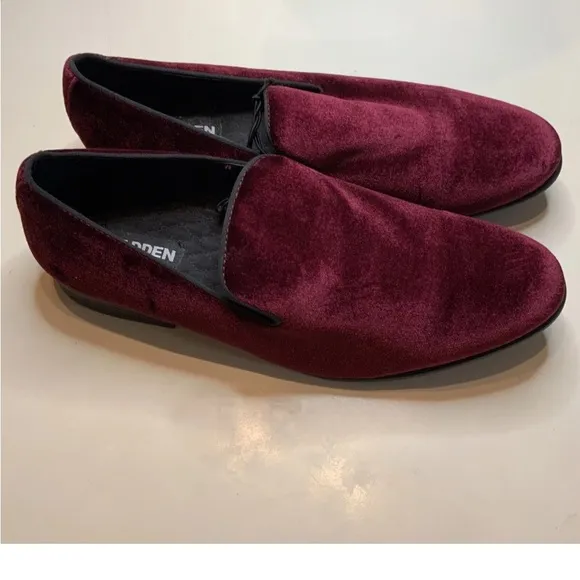 Steve Madden men’s loafers, size 9.5 -7.5 Burgundy Velvet Loafers