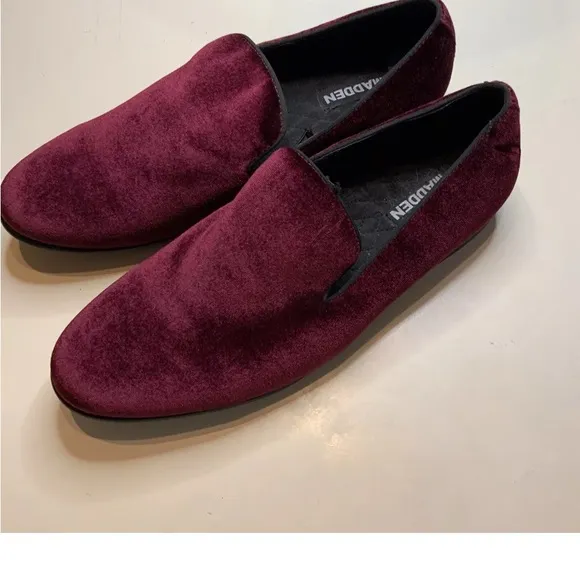 Steve Madden men’s loafers, size 9.5 -7.5 Burgundy Velvet Loafers