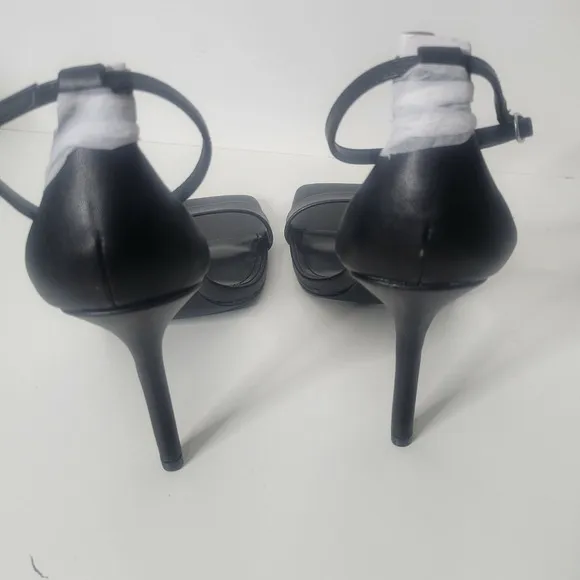 Steve Madden Women Size 9.5 Black Shaye Heeled Sandal