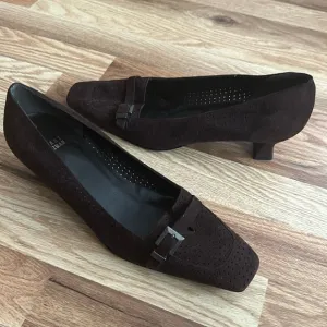 Stewart Weitzman Brown suede leather shoe size 10, small heel
