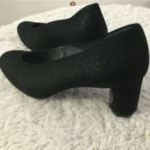 Stuart Weitzman 9.5 Black leather shoes pumps pebbled