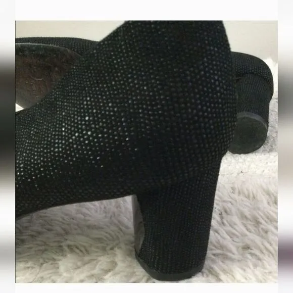 Stuart Weitzman 9.5 Black leather shoes pumps pebbled
