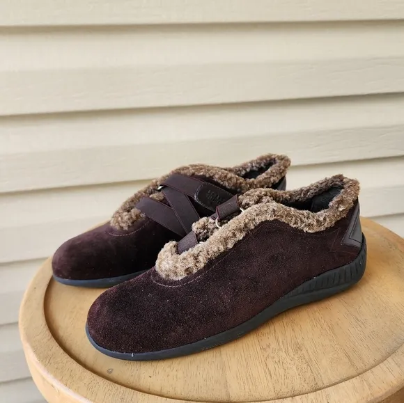 Stuart Weitzman Brown suede loafers shoes