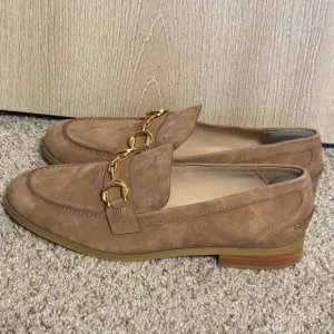 Stuart Weitzman OWEN BUCKLE LOAFER