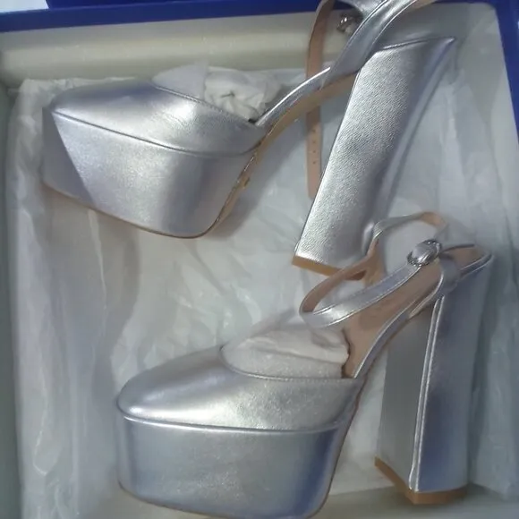 Stuart Weitzman Sky-High 145 Platform Pumps Silver Metallic (7M) (NWT)