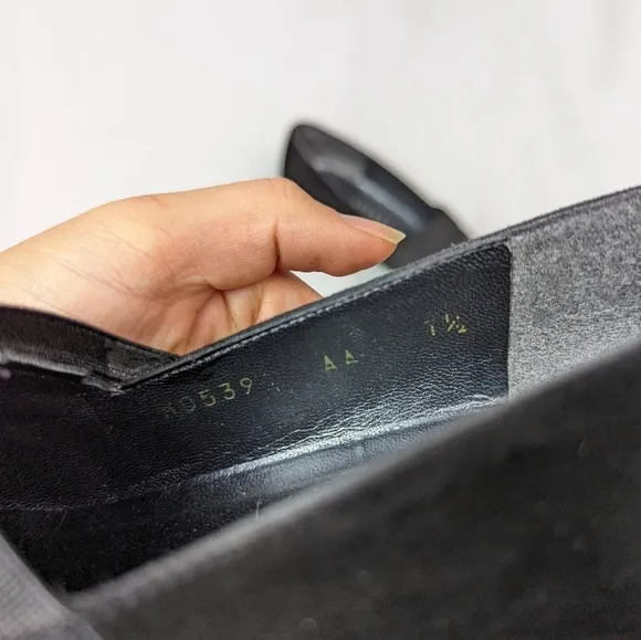 STUART WEITZMAN sz. 7.5 Gorham Chunk Heel Pump Shoes Suede Black Y2K 90s Vintage