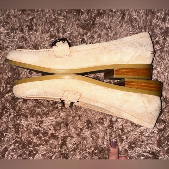 Stuart Weiztman Tan suede Loafers 9B contemporary preppy office
