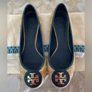 SZ 9 EXC Condition Tory Burch Reva Navy   Raffia Flats W/ Duster Bag