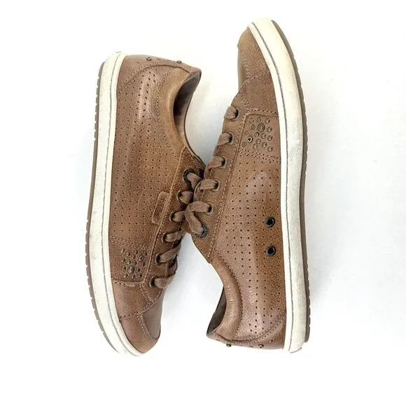Taos Shoes Womens 7 Brown Freedom Sneakers Leather Low Top Lace-Up Comfort Studs