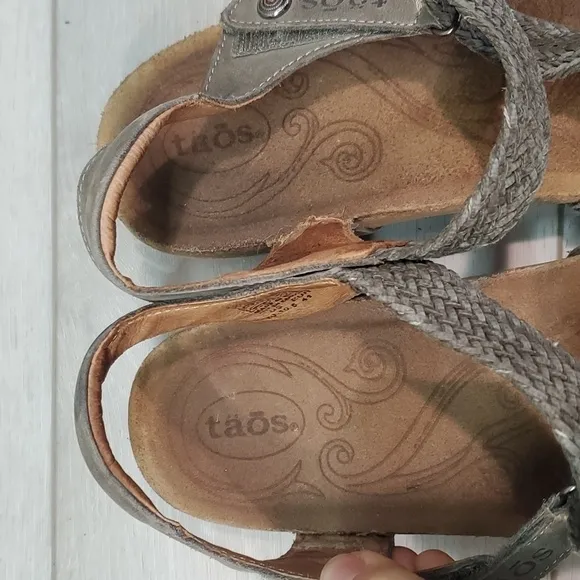 Taos Womens Comfort Leather Wedge Sandals shoes sz 10-10.5