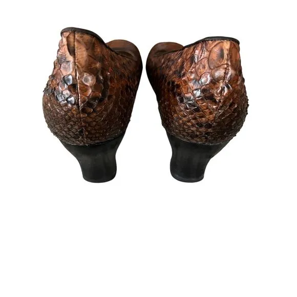 Taryn Rose Women 38N Heels Brown Snakeskin Block Heel Square Toe Comfort