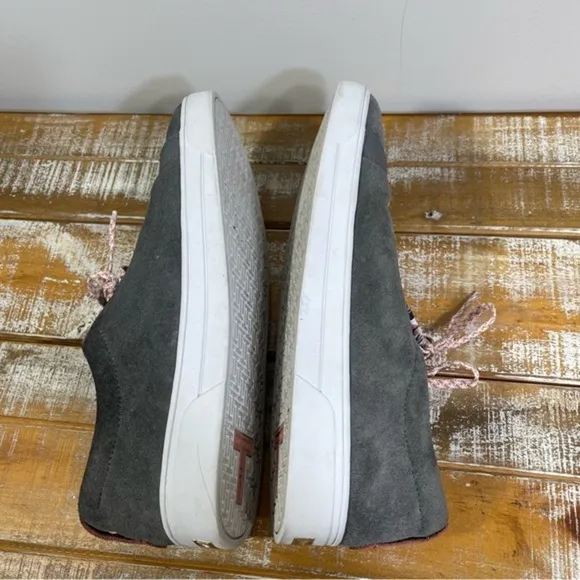 Ted Baker Women’s Suede Sneaker Shoes Size 10