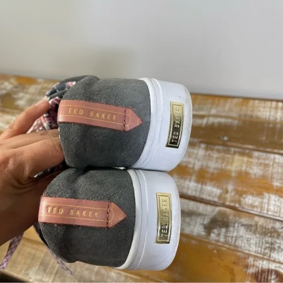 Ted Baker Women’s Suede Sneaker Shoes Size 10