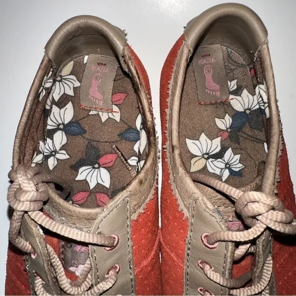 TEVA KEAGAN 6053 Women's Size 8 Red Suede W/Brown Leather Comfort Shoes
