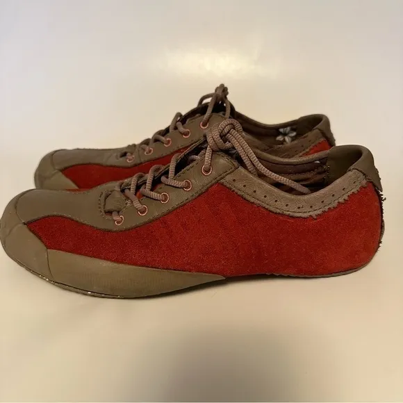 TEVA KEAGAN 6053 Women's Size 8 Red Suede W/Brown Leather Comfort Shoes