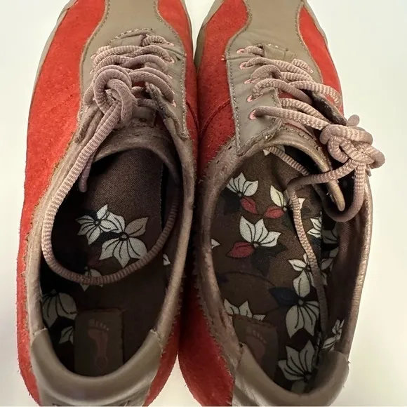 TEVA KEAGAN 6053 Women's Size 8 Red Suede W/Brown Leather Comfort Shoes