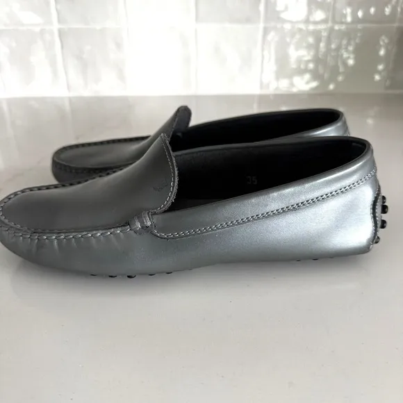 TODs Gommino Driving Shoes Women's‎ 35 (5) Pewter Gray Metallic Moccasins