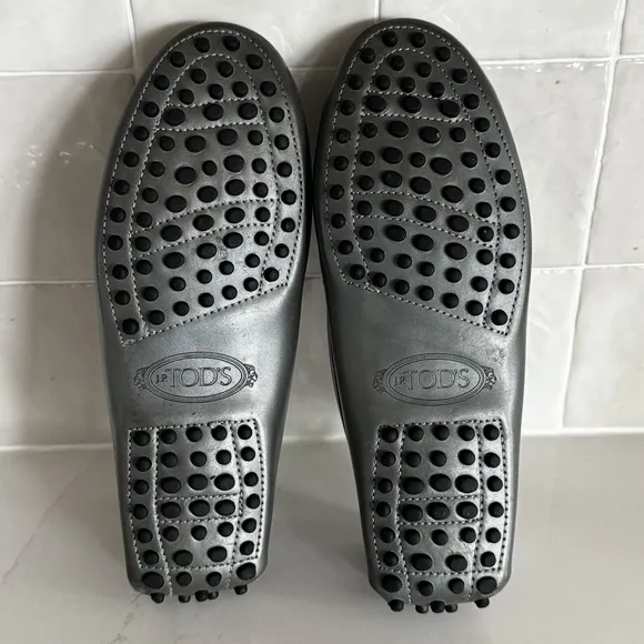 TODs Gommino Driving Shoes Women's‎ 35 (5) Pewter Gray Metallic Moccasins