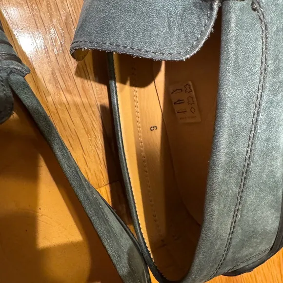 Tod’s Men's suede blue/gray Loafers