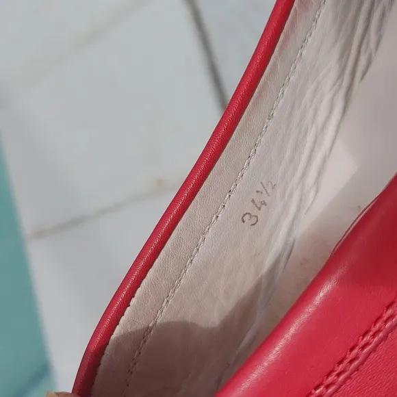 TOD'S Red leather soft big girls loafers 34.5 4.5 US