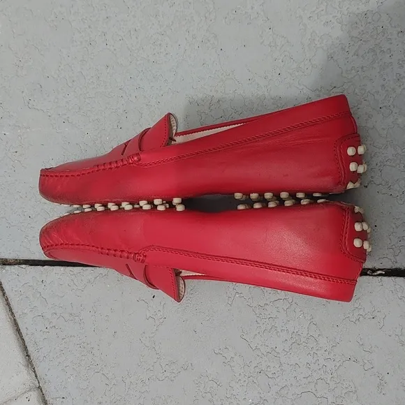 TOD'S Red leather soft big girls loafers 34.5 4.5 US