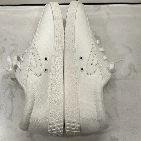 TRETORN WHITE TENNIS SHOES SNEAKERS 9.5M WOMEN NYLITE NEW