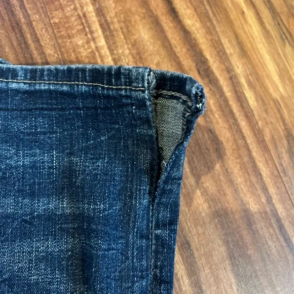 True Religion Relaxed Straight mens jeans