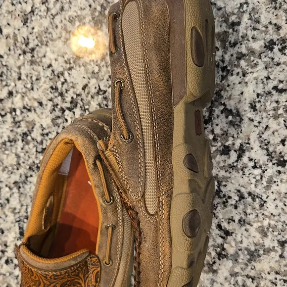 TWISTED X WOMEN'S SLIP-ON DRIVING MOC BOMBER TOOLED. SIZE 10M.