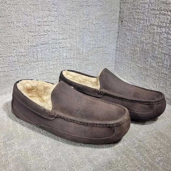 Ugg Ascot Men's Size 11EEE US Brown Suede Slip On Wool Shearling Shoes 1103889