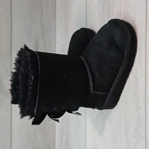 Ugg Australia Women 3280T Bow Back Leather sheepskin boots shoes sz 6 toddler