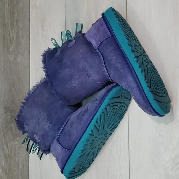 Ugg Australia Women Bailey Bow Bloom LI Ankle Leather Sheepskin Boots shoes sz 5