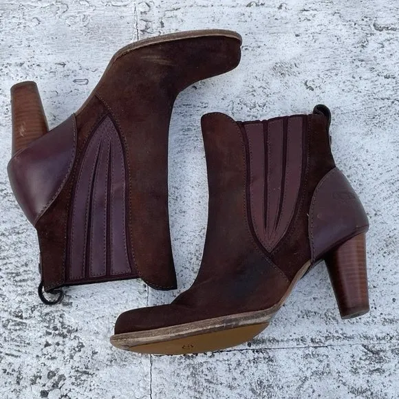 ugg australia Women Boots Brown Leather Shoes Real Fur Sole Bed Size 8.5US