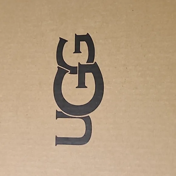 Ugg classic mini side logo ii boot, tan, new in box