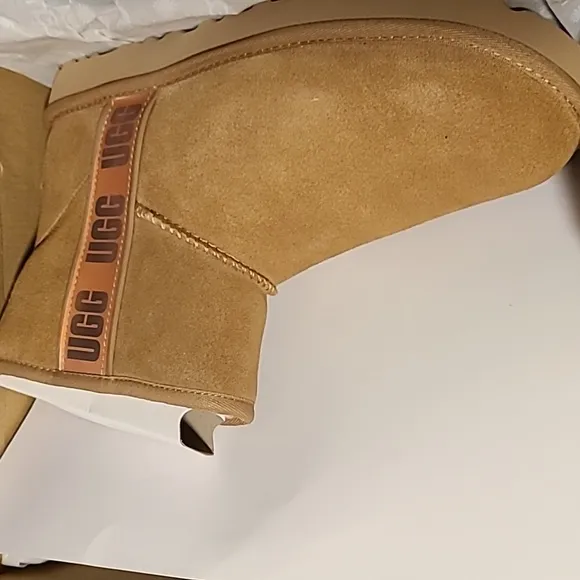 Ugg classic mini side logo ii boot, tan, new in box