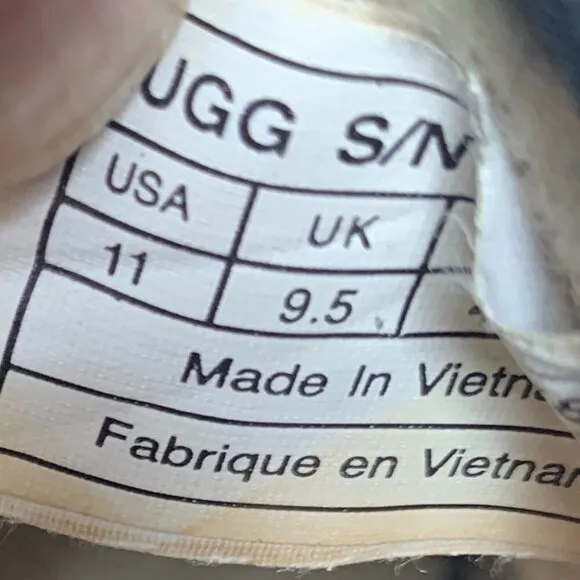 UGG Men Shoes Size 11 *