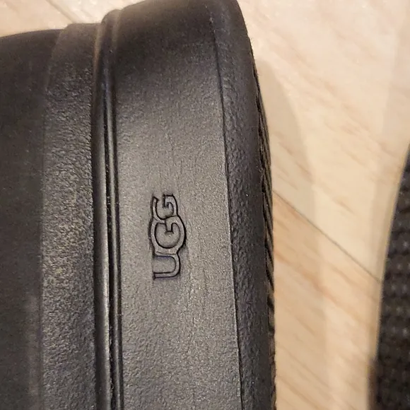 UGG  SOFT SHOES