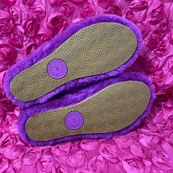 UGG WOMEN'S FLUFF YEAH SLIDE BERRYLICIOUS MULTI