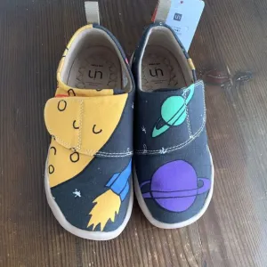 UIN‎ Canvas Space Shoes Loafers 1 US 32 EUR Universe Saturn U in Story School